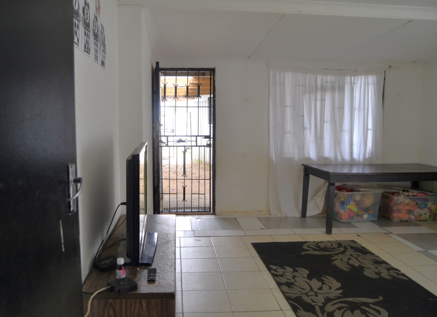 2 Bedroom Property for Sale in Gustrouw Western Cape